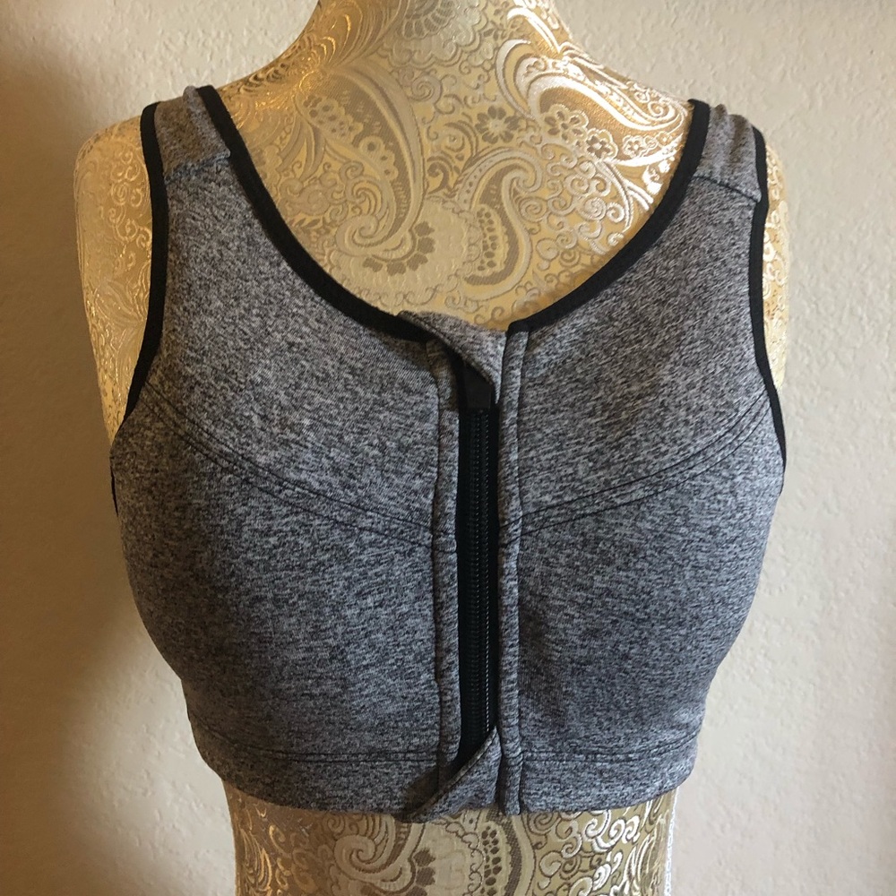 Sports bra